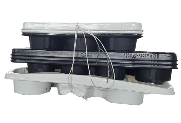 stapel planten trays retourfust